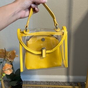 Transparent & Yellow handle bag with removable crossbody strap. Gently loved.🧡